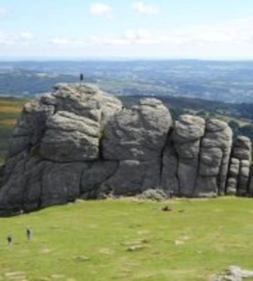 Retro Private Lodge With Hot Tub Nr Dartmoor Ньютон Эбэт Экстерьер фото